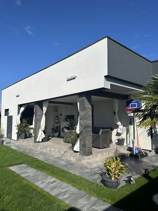 Casa de vanzare stil mediteranean Santandrei (2020)