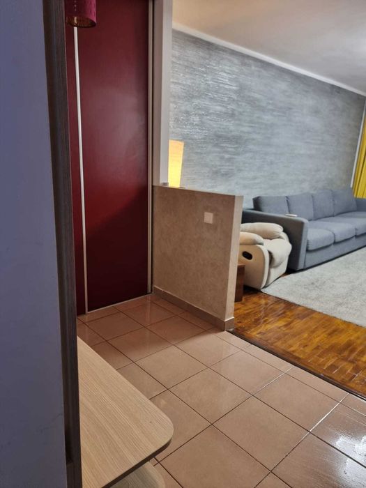 De vanzare apartament 3 camere.