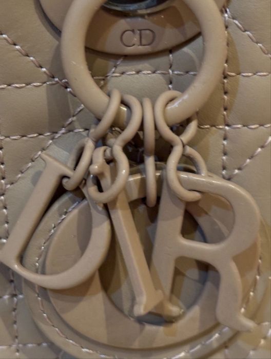 Lady Dior сумка medium