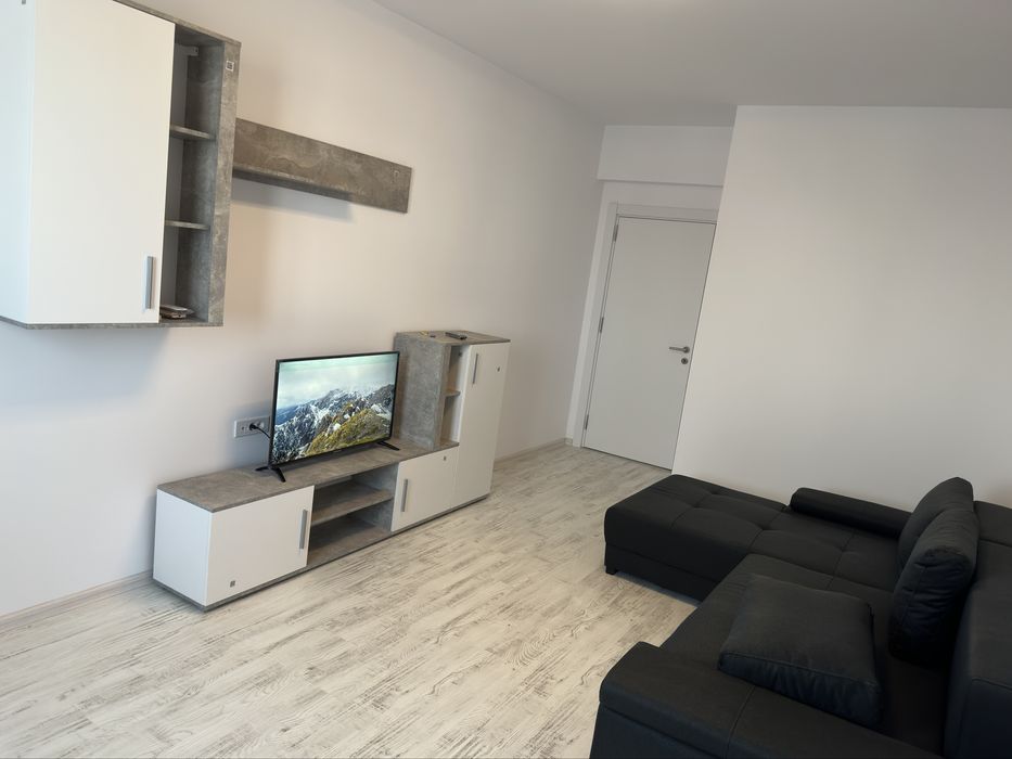 Garsoniera de inchiriat decomandata