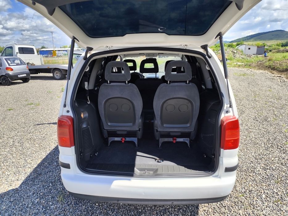 Seat Alhambra 7 LOCURI