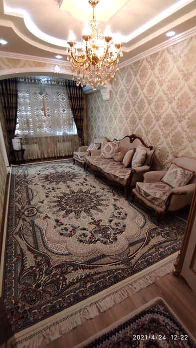 ТАШҚИ ДЕВОРИ ИККИ ҒИШТЛИ 3 хонали квартира хамма шароити билан.