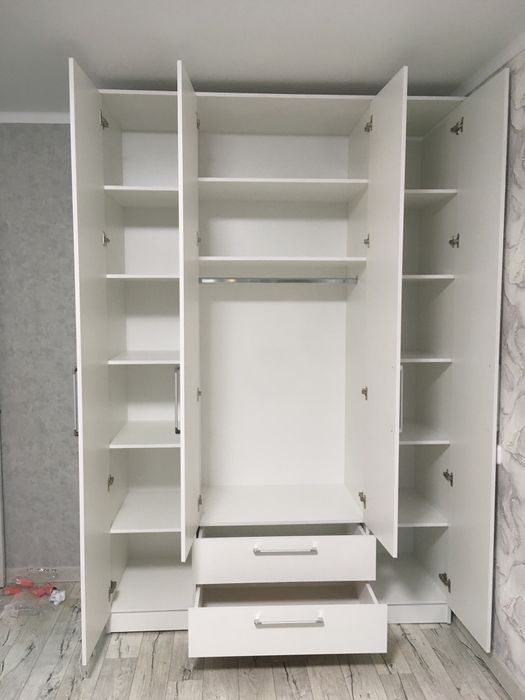 Продаю шкафы! Новые!