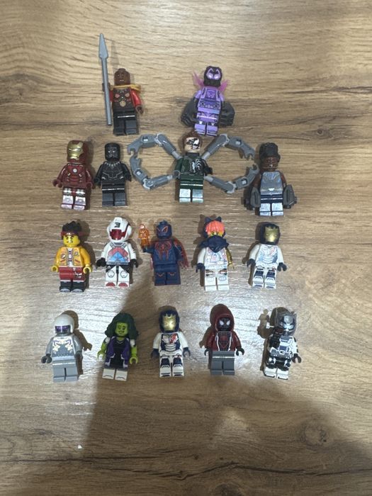 Продаю лего минифигурки марвел