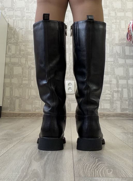 Сапоги демисезонные кожаные 37 рр.