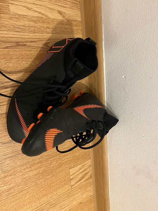 Ghete de fotbal cu crampoane Nike Mercurial (38)