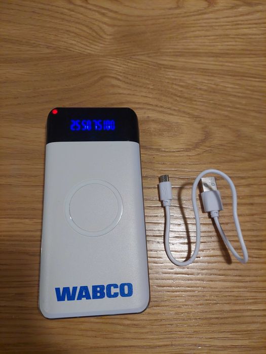 Външни батерии 10000 mAh (поддържа безжично зареждане) и 2000 mAh гр ...