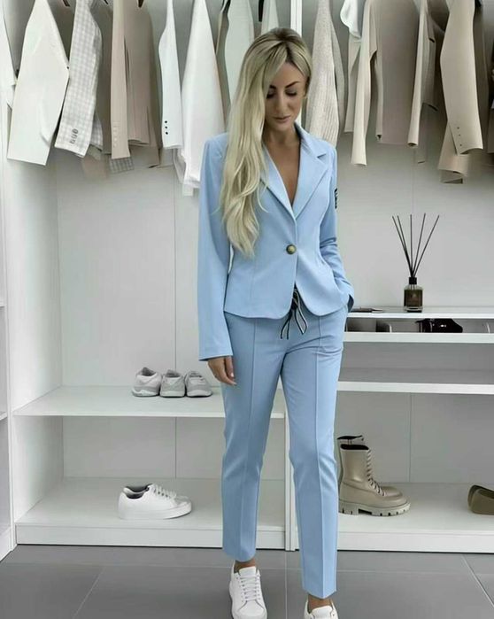 Комплект от две части