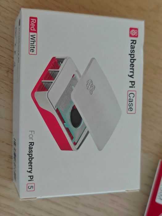 Чисто нов комплект Raspberry Pi 5 (8GB RAM)
