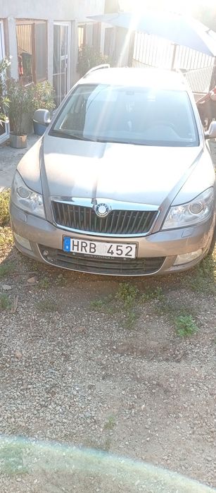 Vând Skoda Octavia
