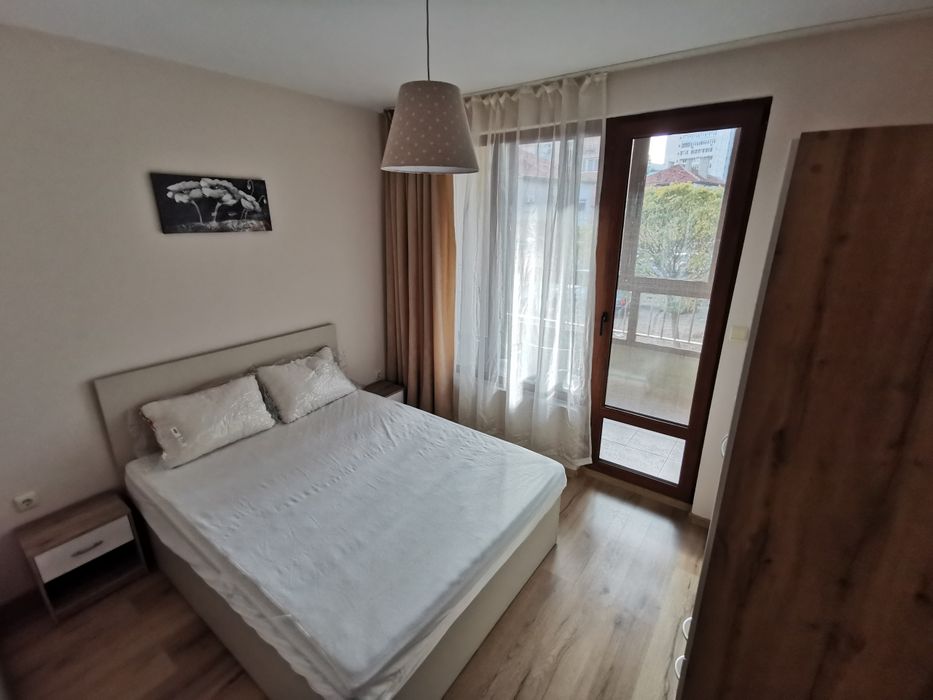 Дава се под наем Двустаен апартамент в Варна, Цветен квартал - 60 кв.м за 459 € - Снимка #4