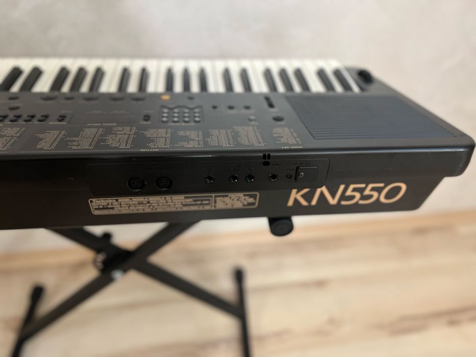 Синтезатор Technics KN550