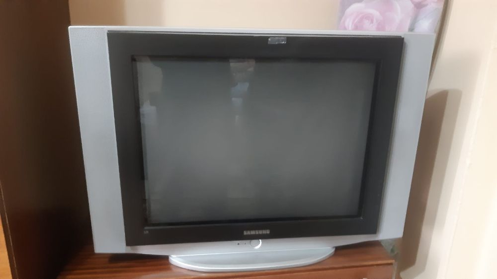 Продам телевизор