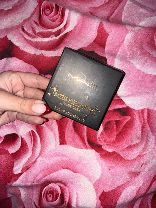 Продавам козметика(нова). Belle Box/ MAC cosmetics