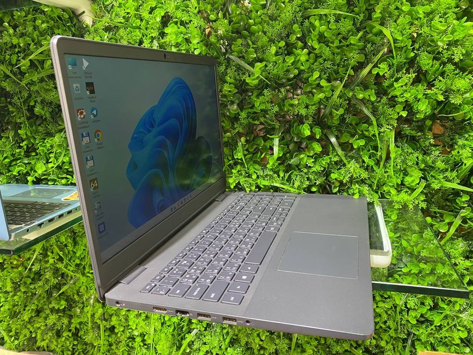 Dell i3-11 avlod ddr4 4/128 ssd nvme