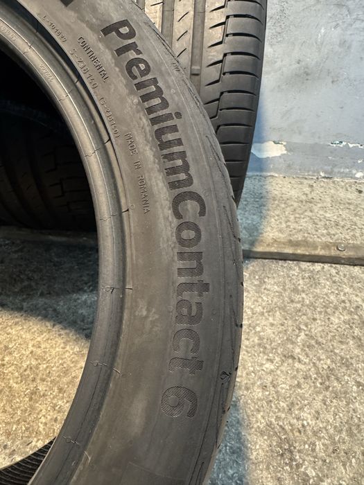 Гуми 235/45/17 CONTINENTAL Premium Contact
