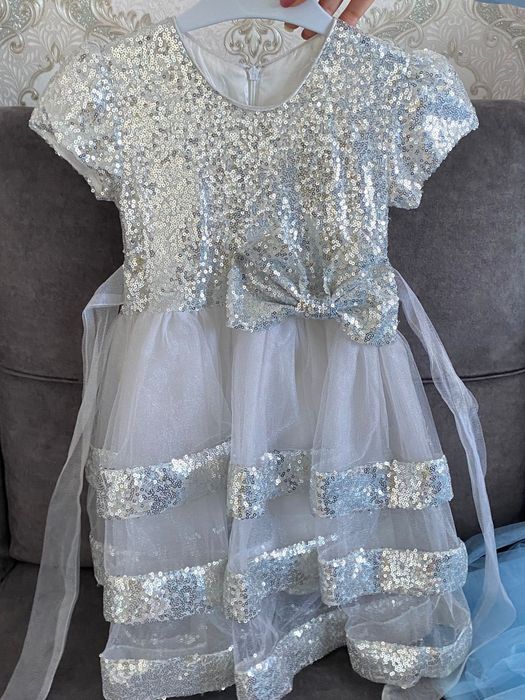 Продам Детские платья