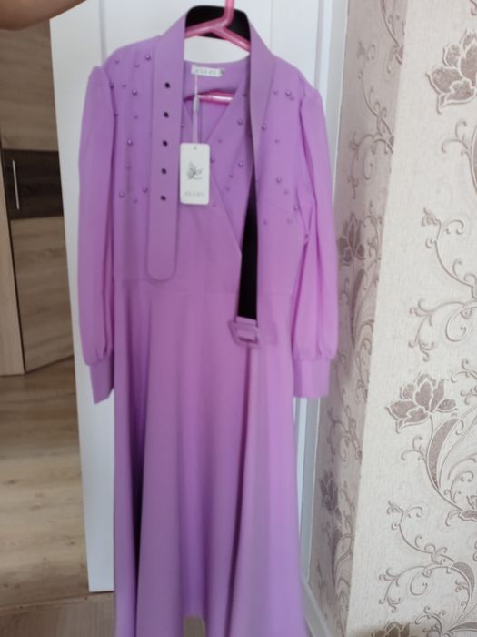 Платье фиолетового цвета