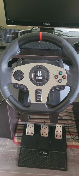 Se vinde volan gaming series myria mg7418 aproape nou