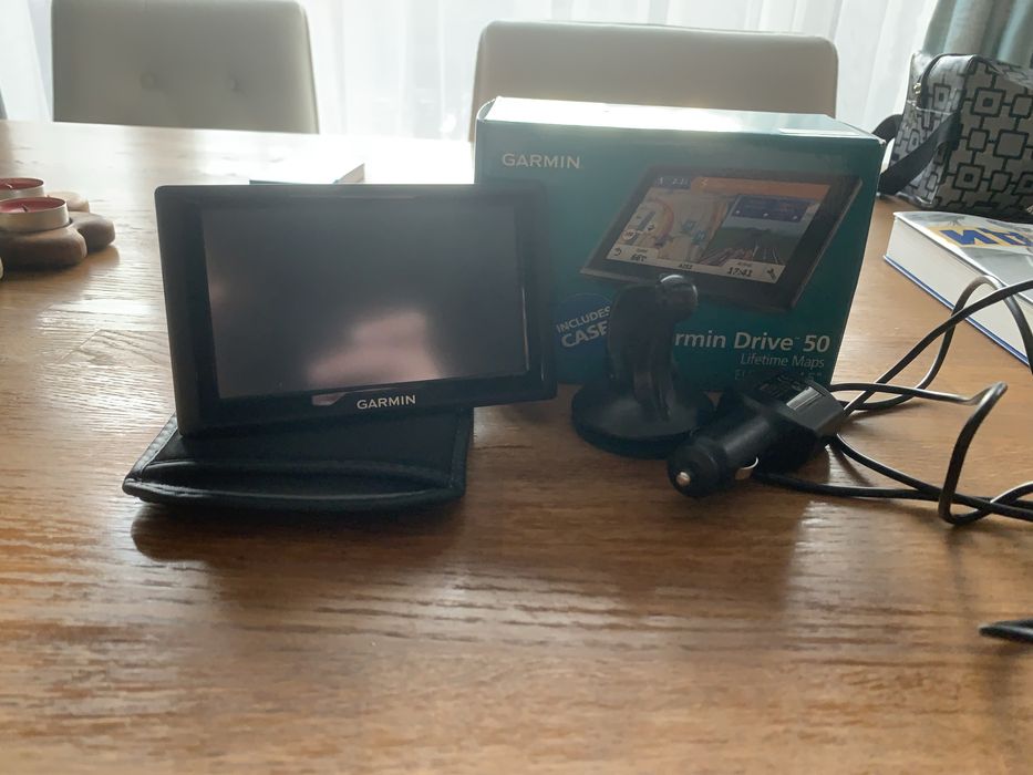 Навигация Garmin Drive 50