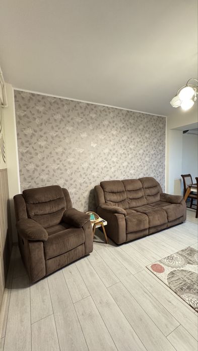 Canapea extensibilă și fotoliu cu recliner Lem’s