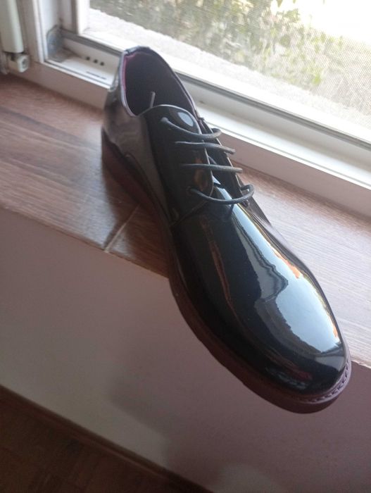 Pantofi nr 44 pret 150