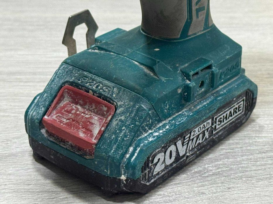 Акумулаторен винтоверт Total TDLI2002, две батерии и зарядно