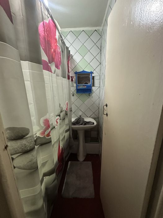 Уй сотилади 3 хонали