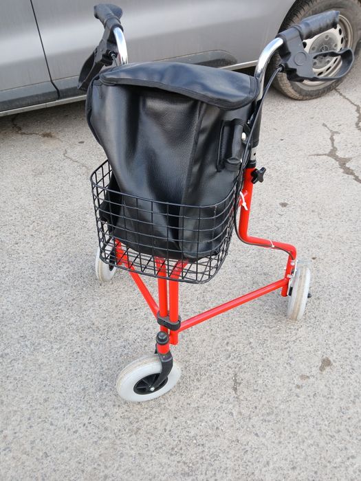 Тоалетен стол.ролатор