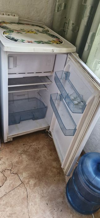 продам холодильник