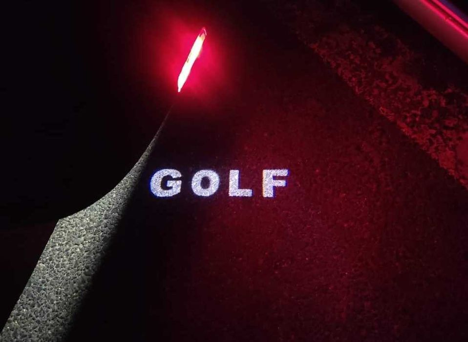 ЧИСТО НОВИ светещи плафони за вратите с лого на земята за VAG групата