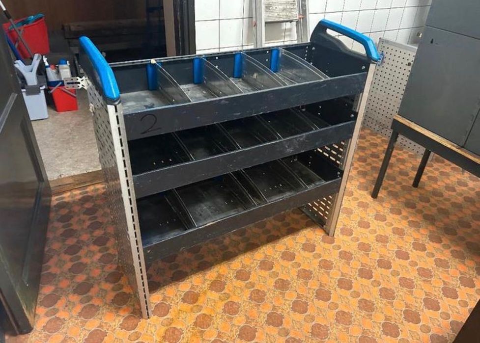 Шкафове за бус или ван