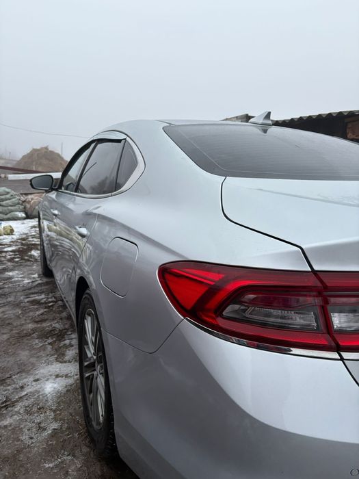 Продам машину грандеур