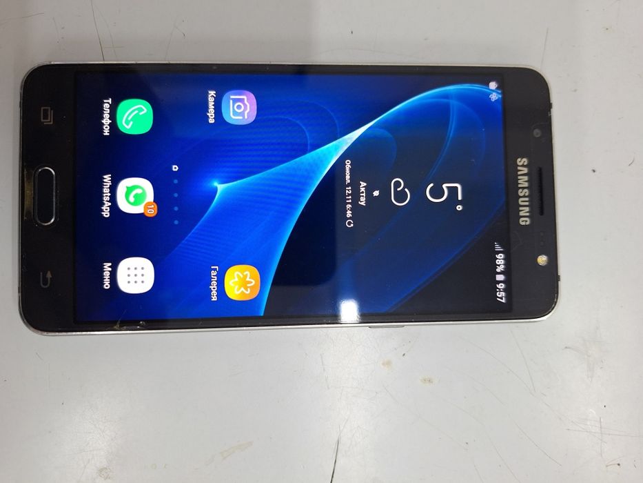 Samsung  Galaxy J 5