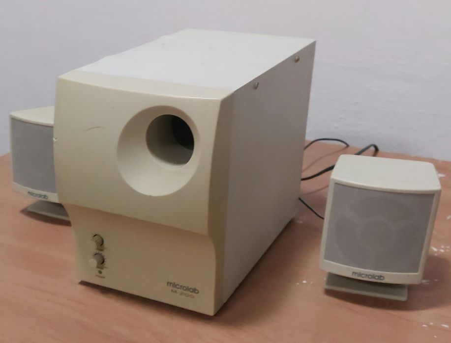 Колонки Microlab M-200 (система 2.1)