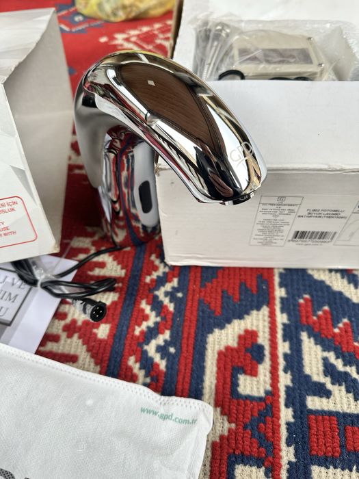 Смеситель для раковины с фотоэлементом