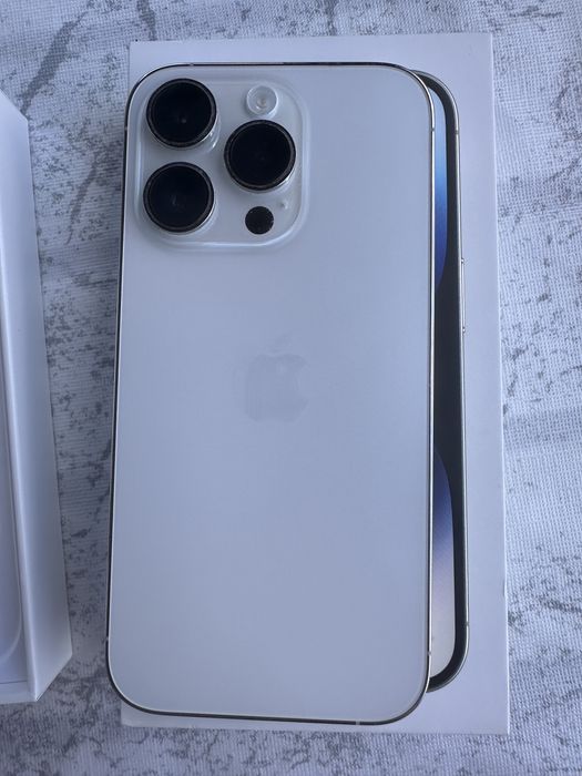 Продавам Iphone 14 pro 128 gb