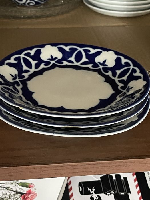 Тарелки , пиала ,