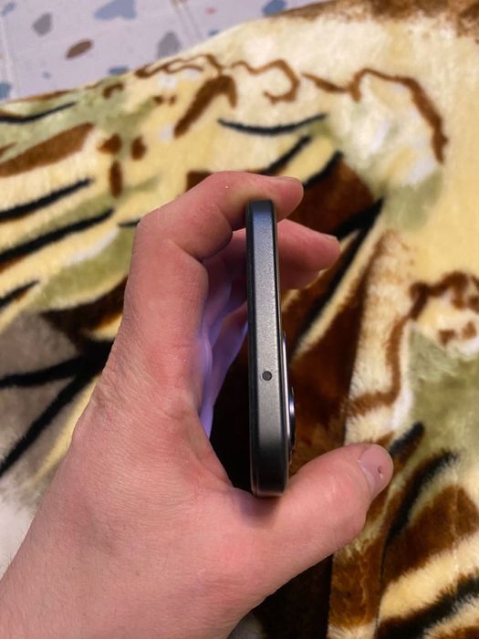 Продаю Redmi 15  256гб