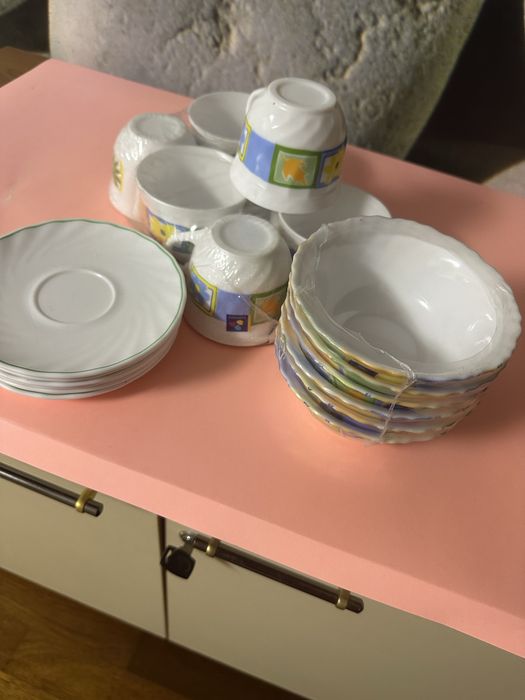 Set 6 cesti Arcopal cu farfurii si 6 boluri