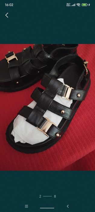 Продам босоножки размер 38