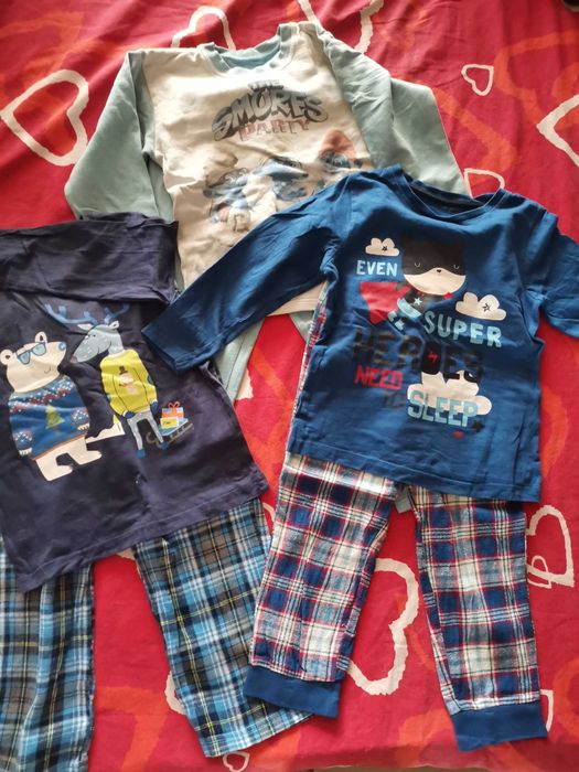 много детски дрешки