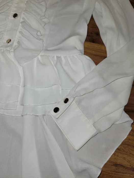 Бяла риза Lucy с удължен гръб