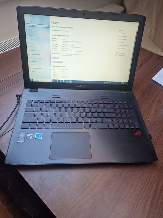 Laptop gaming Asus Republic of Gamers, model GL552J