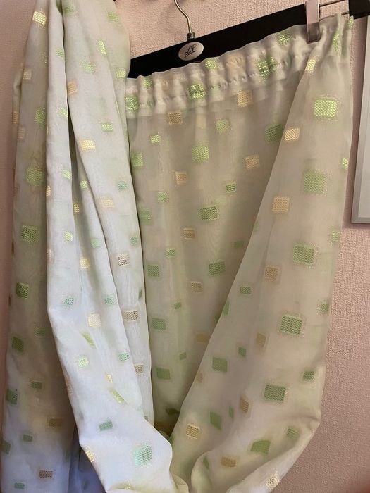 Тюль, прошитая тесьмой, готовая (2 вида).