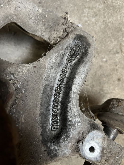 Fuzeta fata stanga dreapta audi a4 b8 b8.5