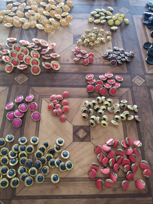 Хар хил тугмалар