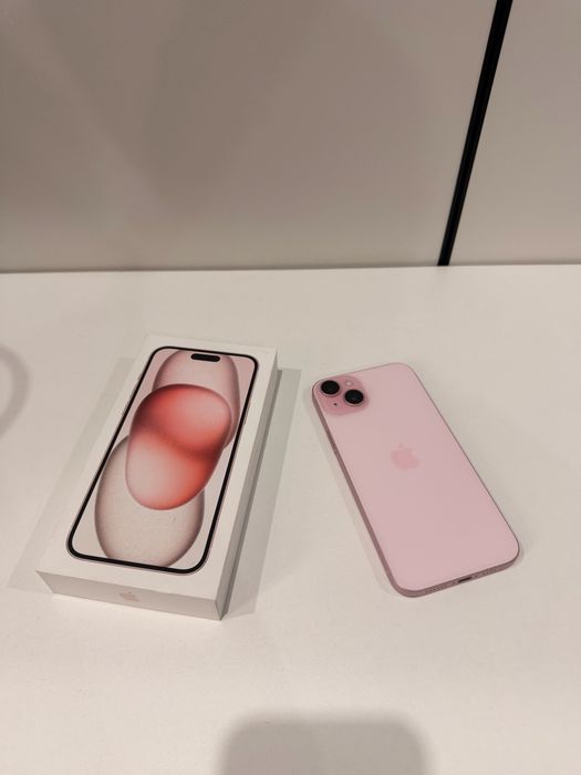 Iphone 15 plus розового цвета