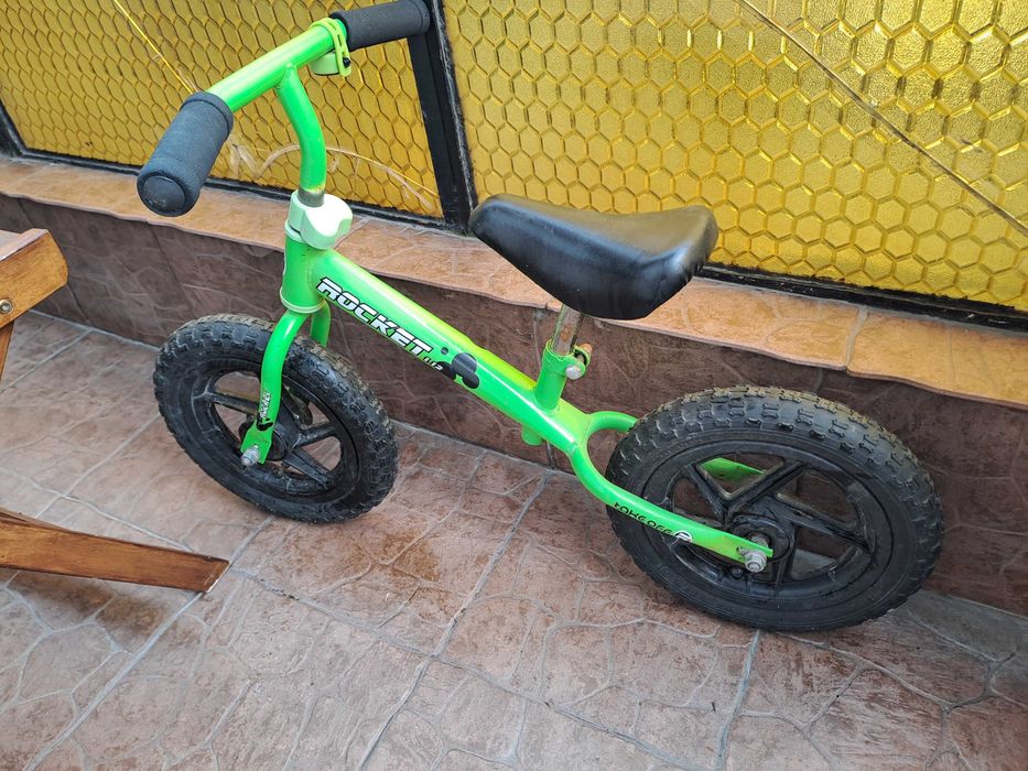 Bicicletă fără pedale