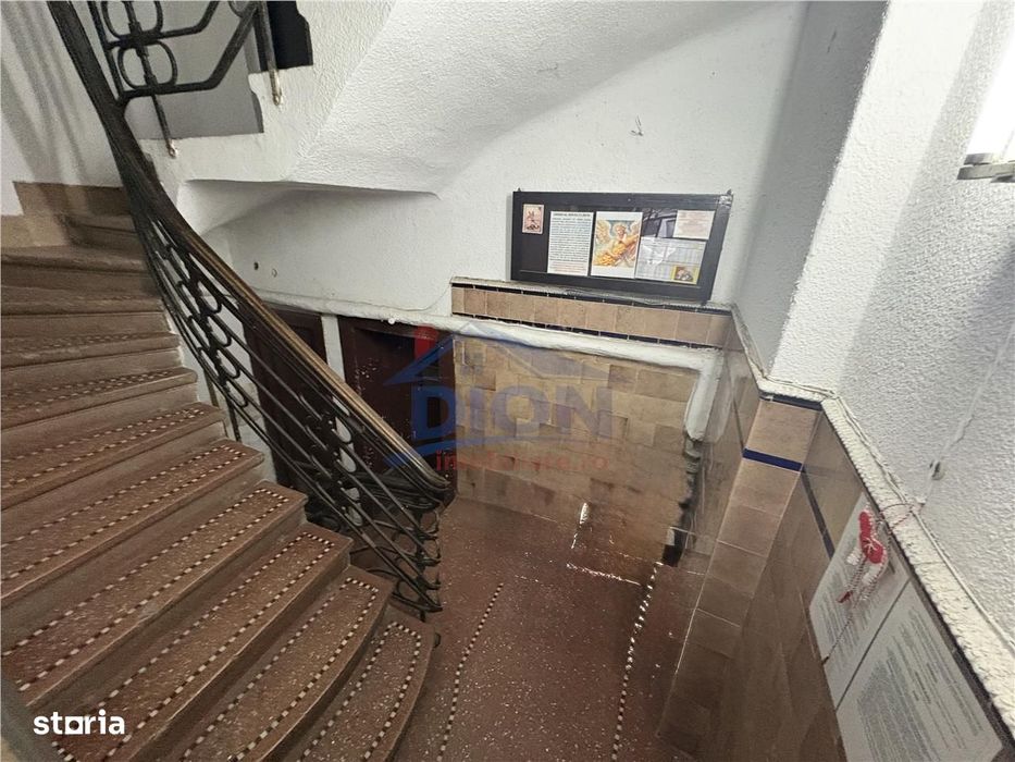 UNIVERSITATE, 3 camere, parter inalt, 61 mp, amenajat